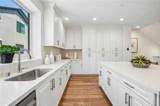 5876 Linden Ave Avenue 6, Long Beach, CA 90805