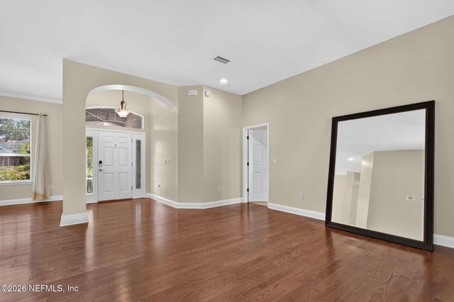 1024 MORNING STROLL Lane, Jacksonville, FL 32221