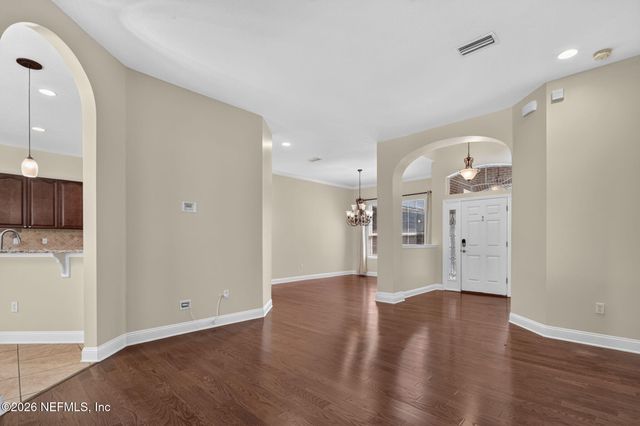 1024 MORNING STROLL Lane, Jacksonville, FL 32221