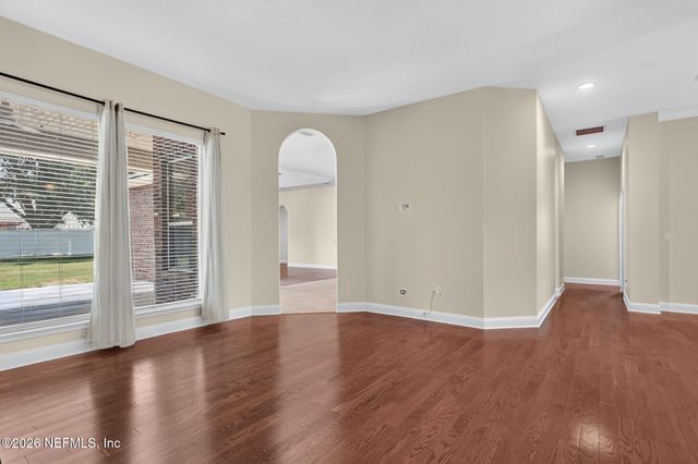 1024 MORNING STROLL Lane, Jacksonville, FL 32221