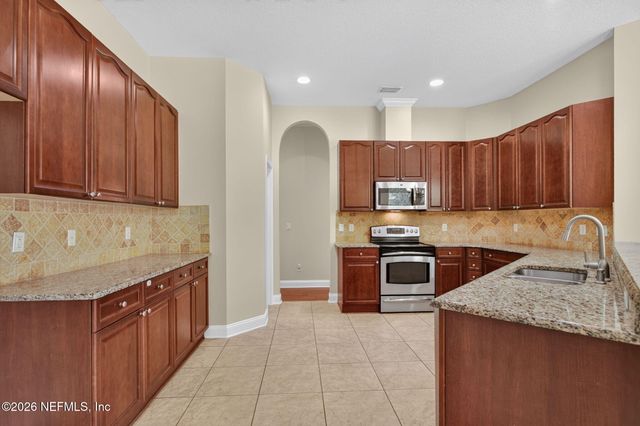 1024 MORNING STROLL Lane, Jacksonville, FL 32221