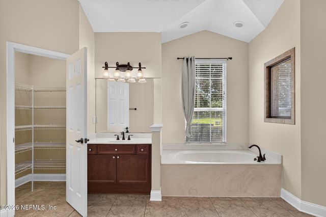1024 MORNING STROLL Lane, Jacksonville, FL 32221