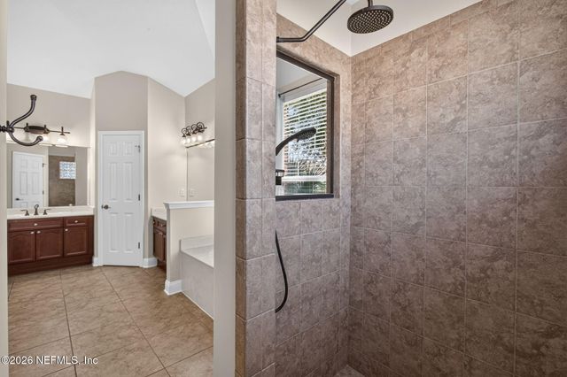 1024 MORNING STROLL Lane, Jacksonville, FL 32221