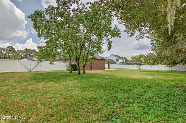 1024 MORNING STROLL Lane, Jacksonville, FL 32221