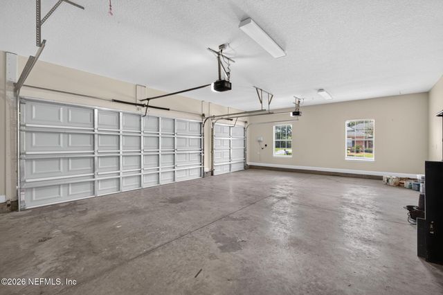1024 MORNING STROLL Lane, Jacksonville, FL 32221
