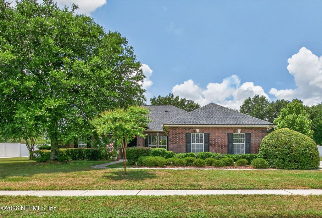 1024 MORNING STROLL Lane, Jacksonville, FL 32221
