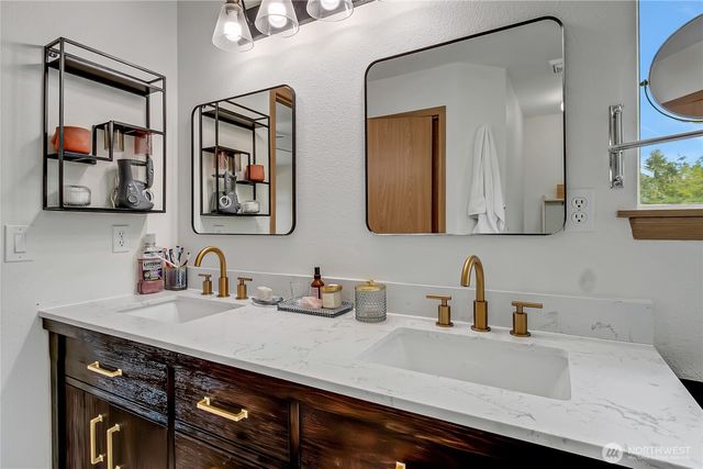 21606 114th Street E, Bonney Lake, WA 98391