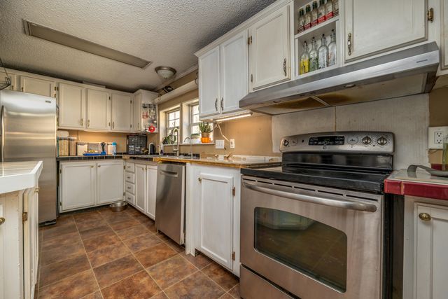 59 Irvine Allen Cemetery Road, Salyersville, KY 41465