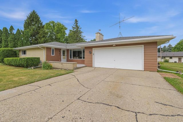 872 S Park AVENUE, Fond Du Lac, WI 54935