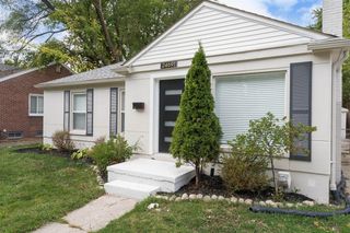 24691 Parklawn Street, Oak Park, MI 48237