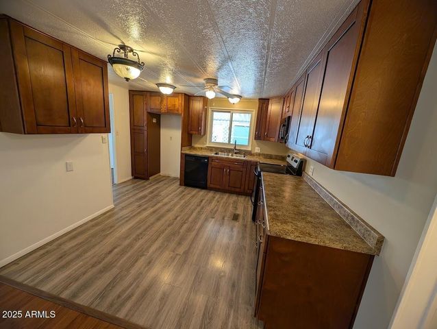 18003 N 2nd Street, Phoenix, AZ 85022