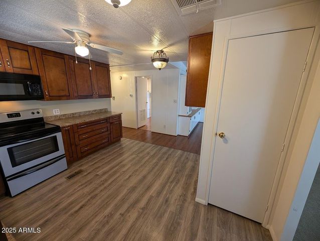 18003 N 2nd Street, Phoenix, AZ 85022