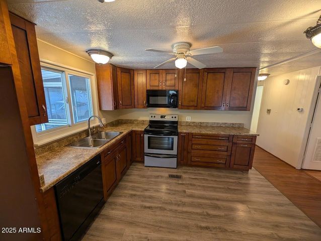 18003 N 2nd Street, Phoenix, AZ 85022