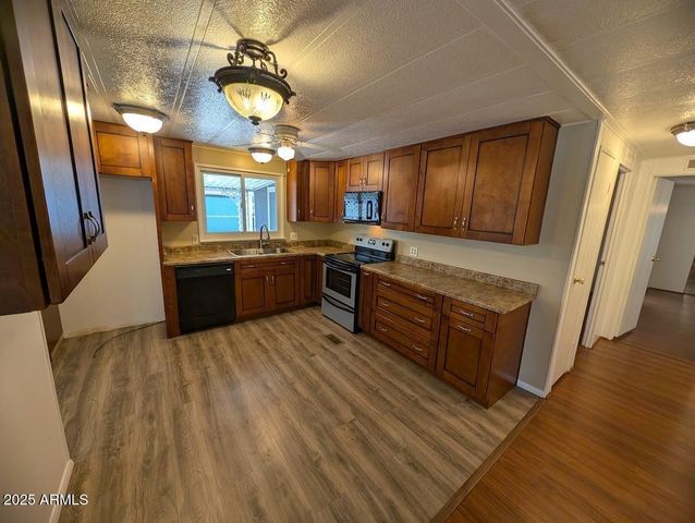 18003 N 2nd Street, Phoenix, AZ 85022