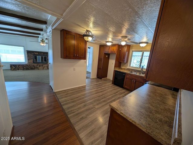 18003 N 2nd Street, Phoenix, AZ 85022