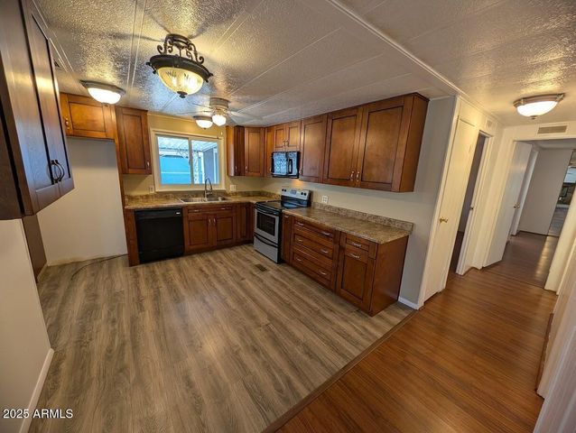 18003 N 2nd Street, Phoenix, AZ 85022