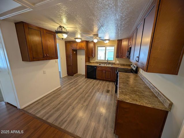 18003 N 2nd Street, Phoenix, AZ 85022