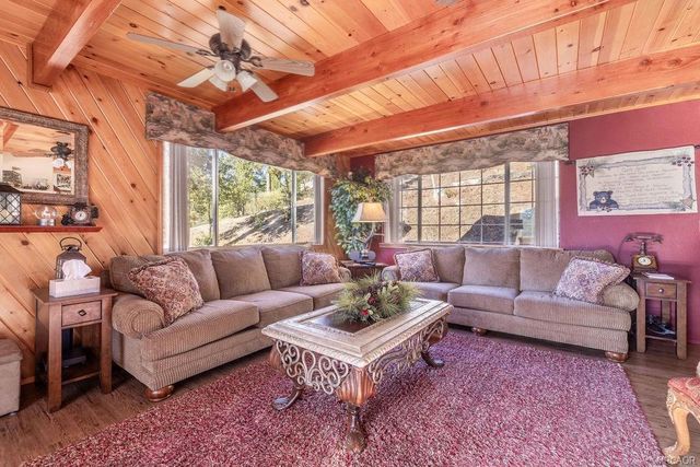 1234 Bruin Trail, Fawnskin, CA 92333