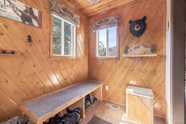 1234 Bruin Trail, Fawnskin, CA 92333