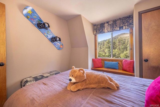 1234 Bruin Trail, Fawnskin, CA 92333