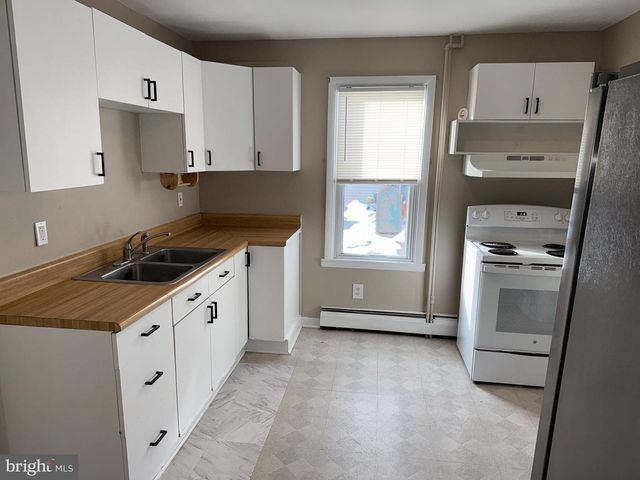 45 W MAIN ST, Wrightstown, NJ 08562