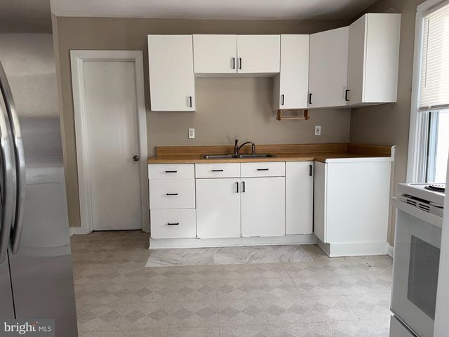 45 W MAIN ST, Wrightstown, NJ 08562