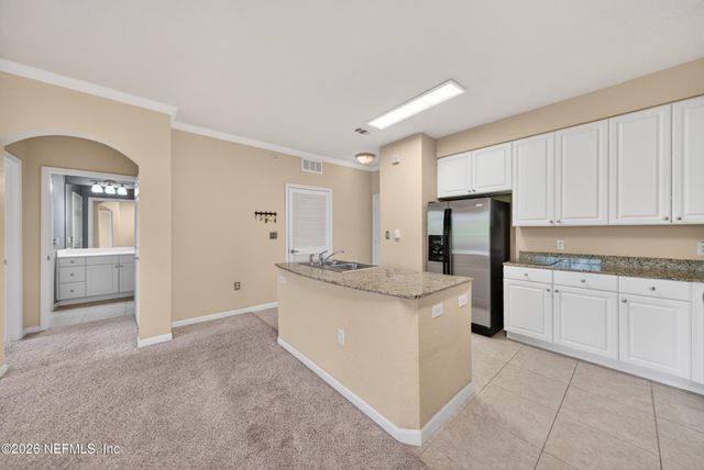 8539 GATE Parkway W 9439, Jacksonville, FL 32216