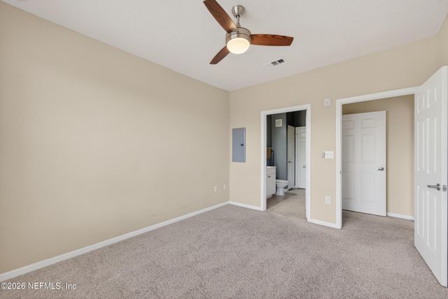 8539 GATE Parkway W 9439, Jacksonville, FL 32216