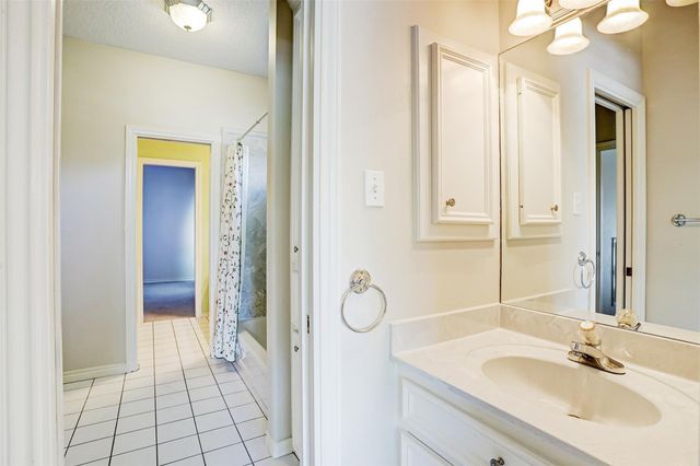 4425 Mildred Street, Bellaire, TX 77401