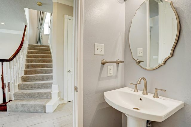 4425 Mildred Street, Bellaire, TX 77401
