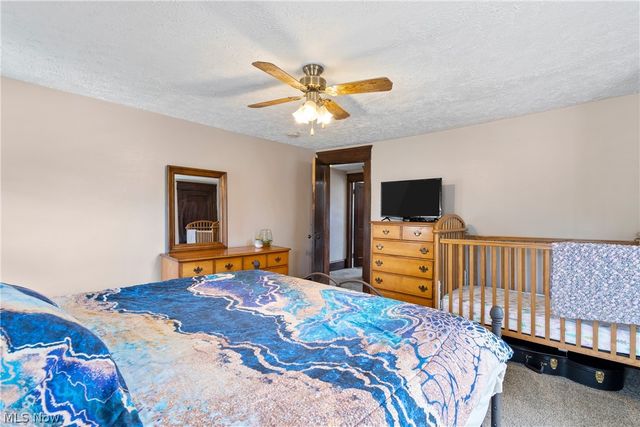 206 Bachtel Street SE, North Canton, OH 44720