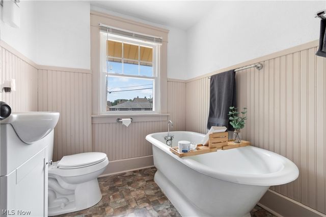 206 Bachtel Street SE, North Canton, OH 44720