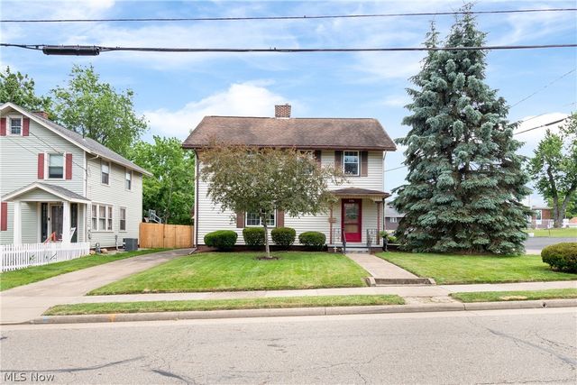 206 Bachtel Street SE, North Canton, OH 44720
