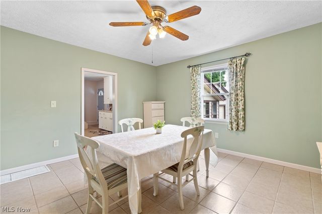 206 Bachtel Street SE, North Canton, OH 44720