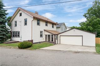 206 Bachtel Street SE, North Canton, OH 44720