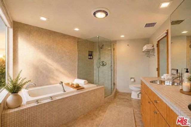 8411 Hollywood Boulevard, West Hollywood, CA 90069