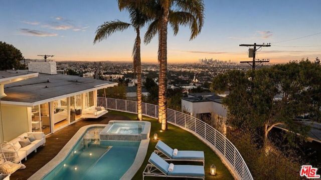 8411 Hollywood Boulevard, West Hollywood, CA 90069