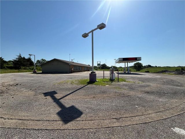 460 John Brown Road, Williamsburg, KS 66095