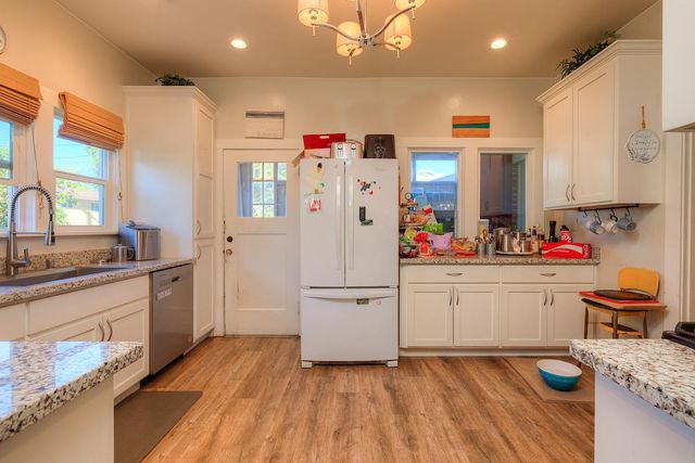 916 High St, Oroville, CA 95965