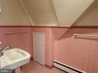 412 WEST AVE #F, Jenkintown, PA 19046