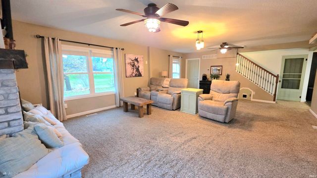 7586 Lincoln Highway, Plymouth, IN 46563