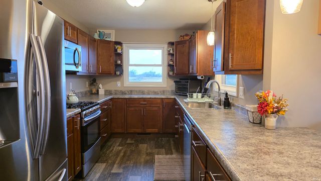 7586 Lincoln Highway, Plymouth, IN 46563