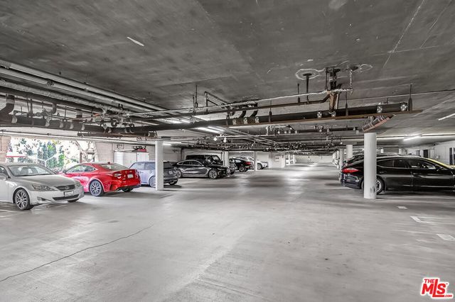 2700 Cahuenga Boulevard 4220, Los Angeles, CA 90068