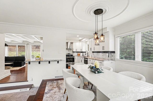 123 Old Bell Road, Charlotte, NC 28270