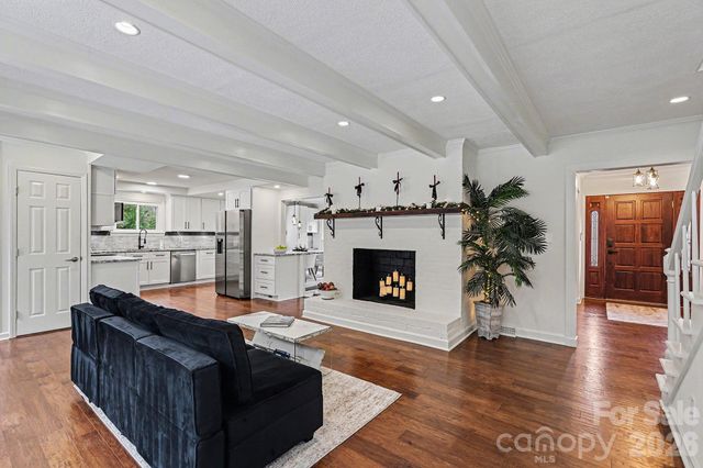 123 Old Bell Road, Charlotte, NC 28270