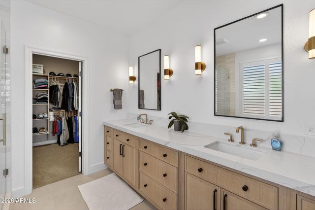 612 W SAN CARLOS Way, Chandler, AZ 85248