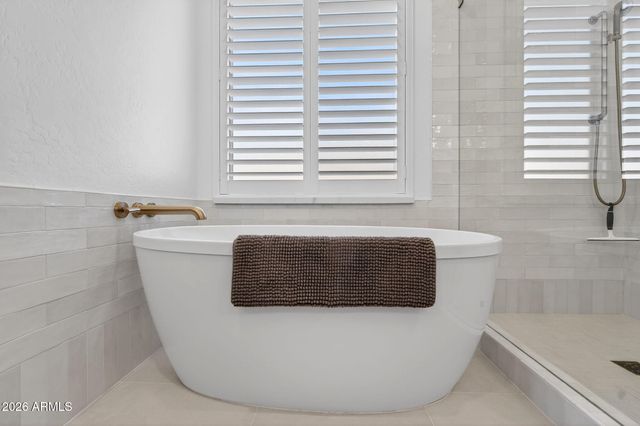 612 W SAN CARLOS Way, Chandler, AZ 85248