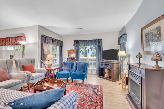 937A Liverpool Circle, Manchester, NJ 08759