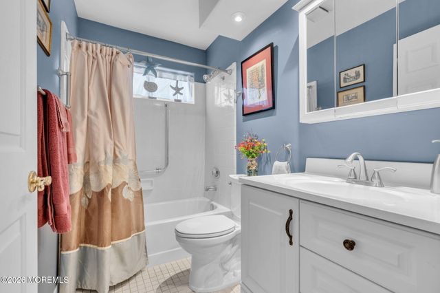937A Liverpool Circle, Manchester, NJ 08759
