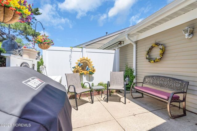 937A Liverpool Circle, Manchester, NJ 08759